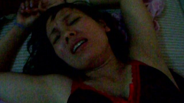Amanda West คร่ำครวญมากเพราะกระเจี๊ยวนั้นใหญ่เกินไป วีดีโอ โป้ ฝรั่ง