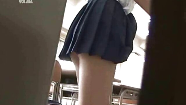 บ้าจริง ร้อนแรง busty ผมสีน้ำตาล เด็กผู้หญิง สนุกกับ fingering เธอ เปียก โป๊ วีดีโอ จิ๋ม บ chair